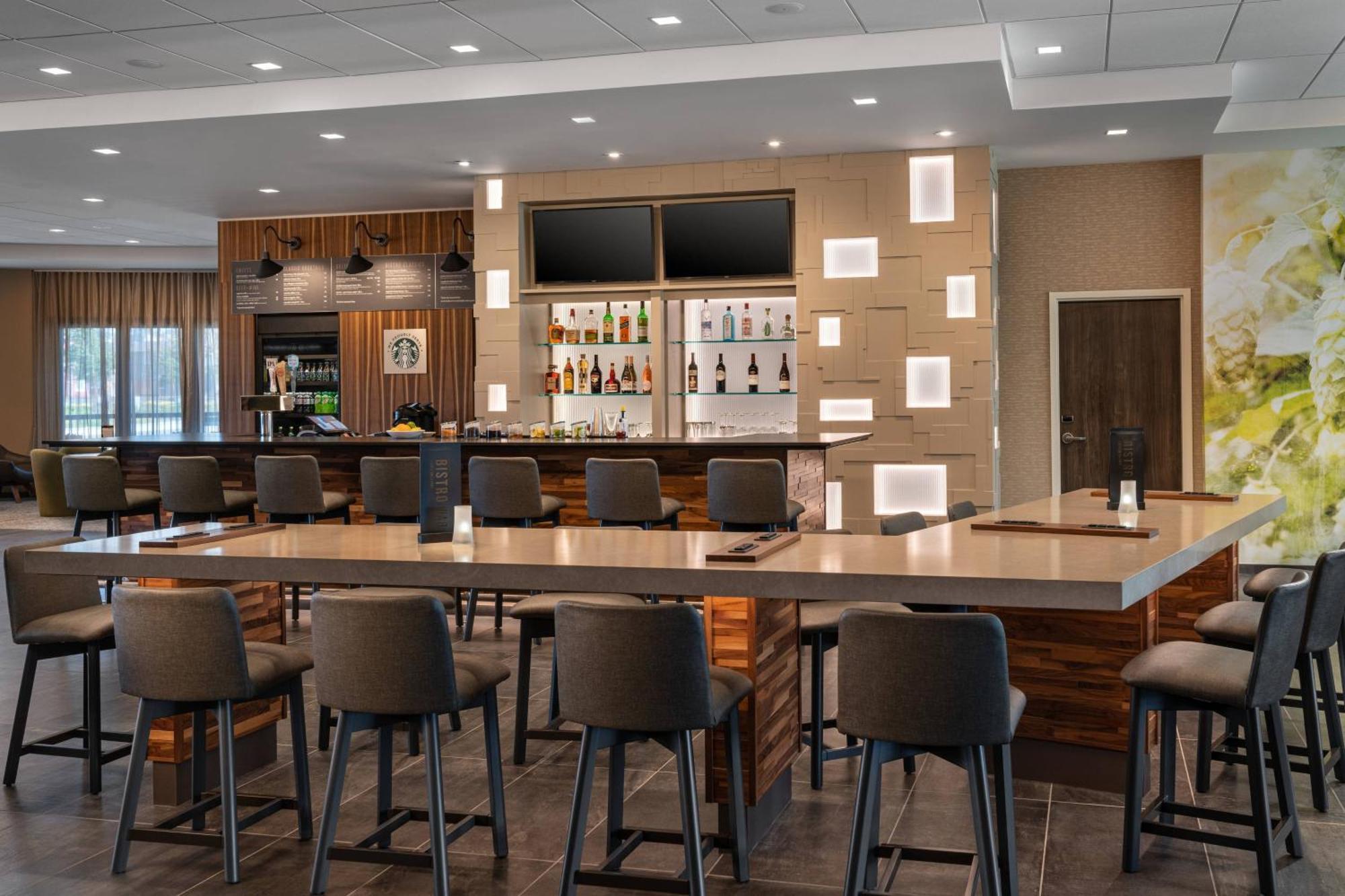 Courtyard By Marriott Petaluma Sonoma County Hotel Exterior foto